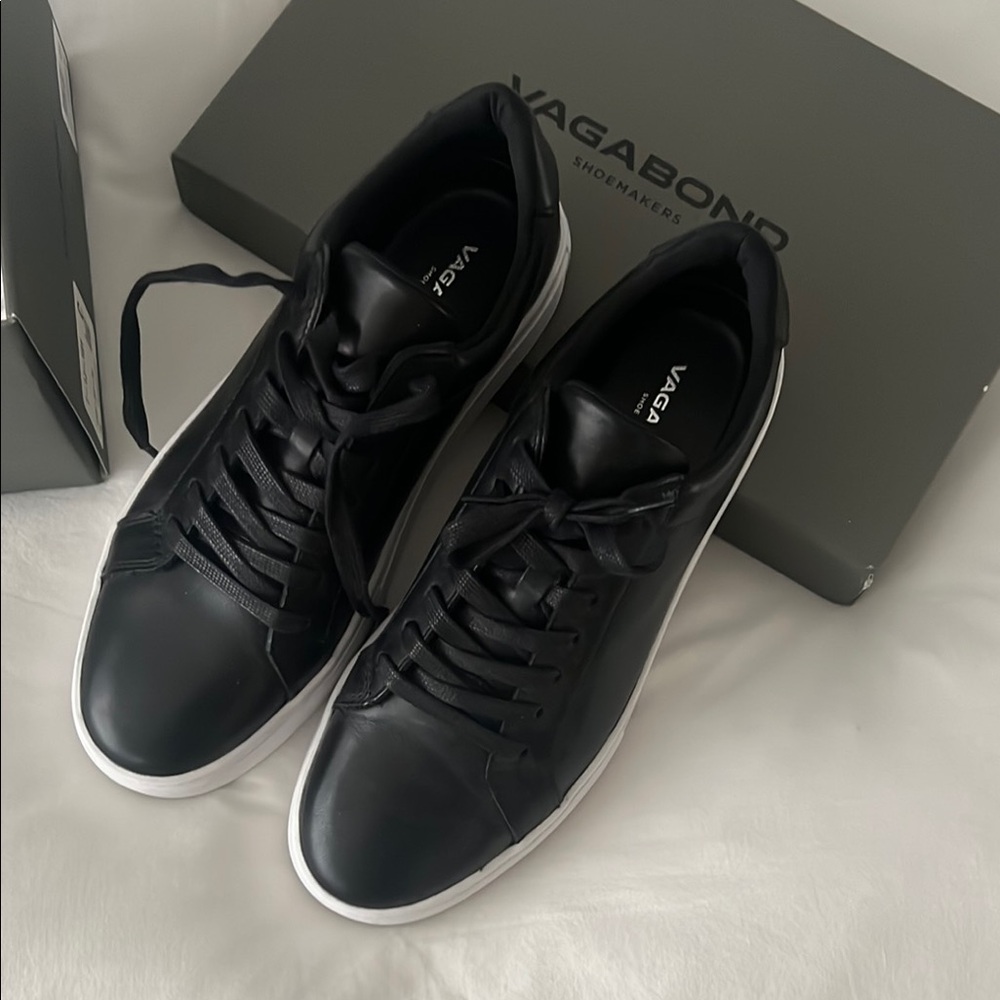 Vagabond Men's Black Sneakers - BRAND NEW